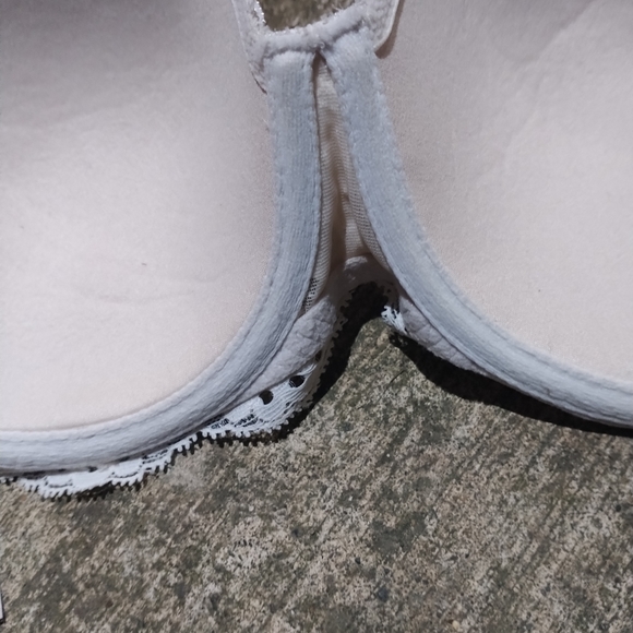 VS Strapless - Picture 6 of 6